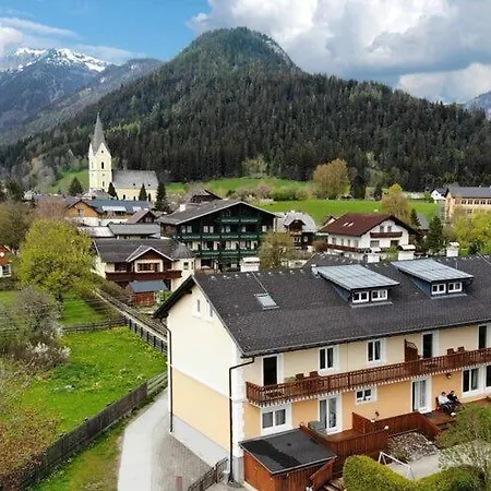 Flat Alpenroos In With Sunny Balcony Apartamento